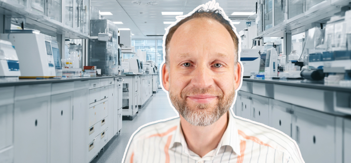 Han bygger AI som ska eliminera djurförsök och snabba upp läkemedelsutvecklingen